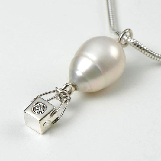 Balloon pendant made for a wedding