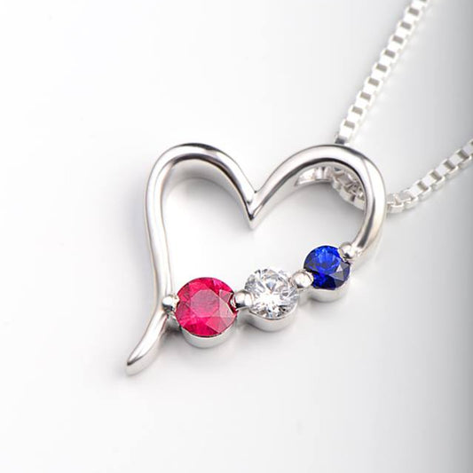 A customised pendant for Independence Day