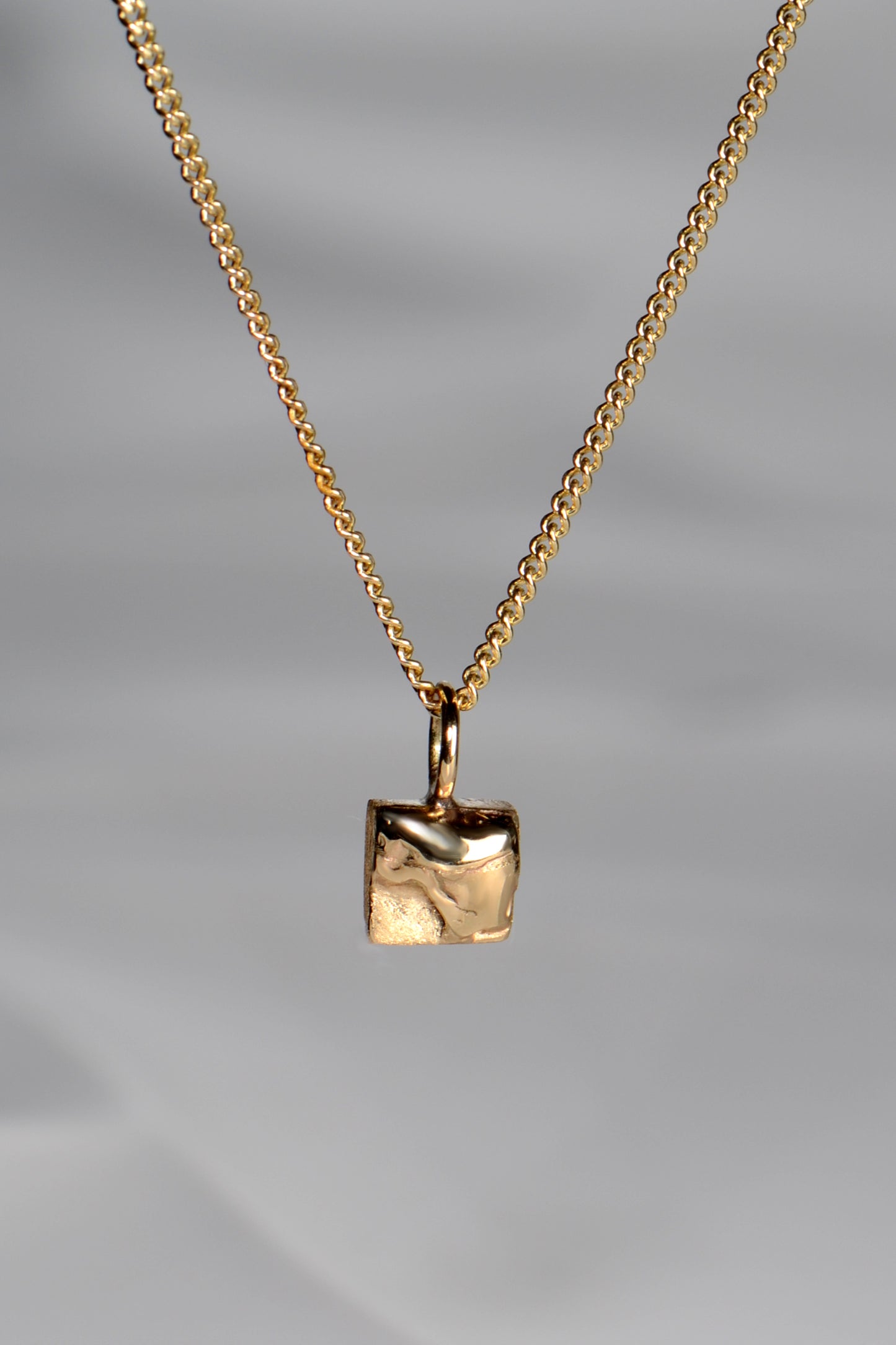 Afternoon Tea petite melt necklace