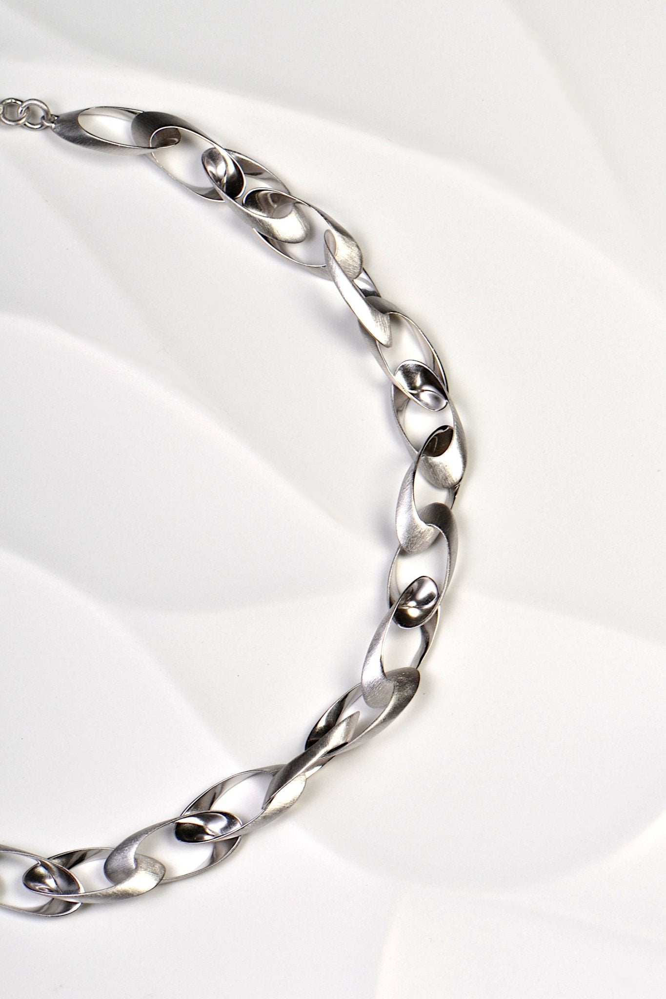 sculptural designer chain link necklace Jorge Revilla