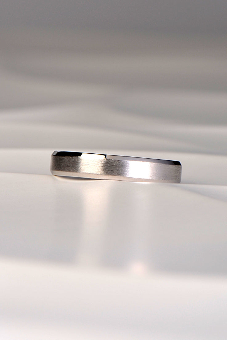 4mm chamfered edge wedding ring