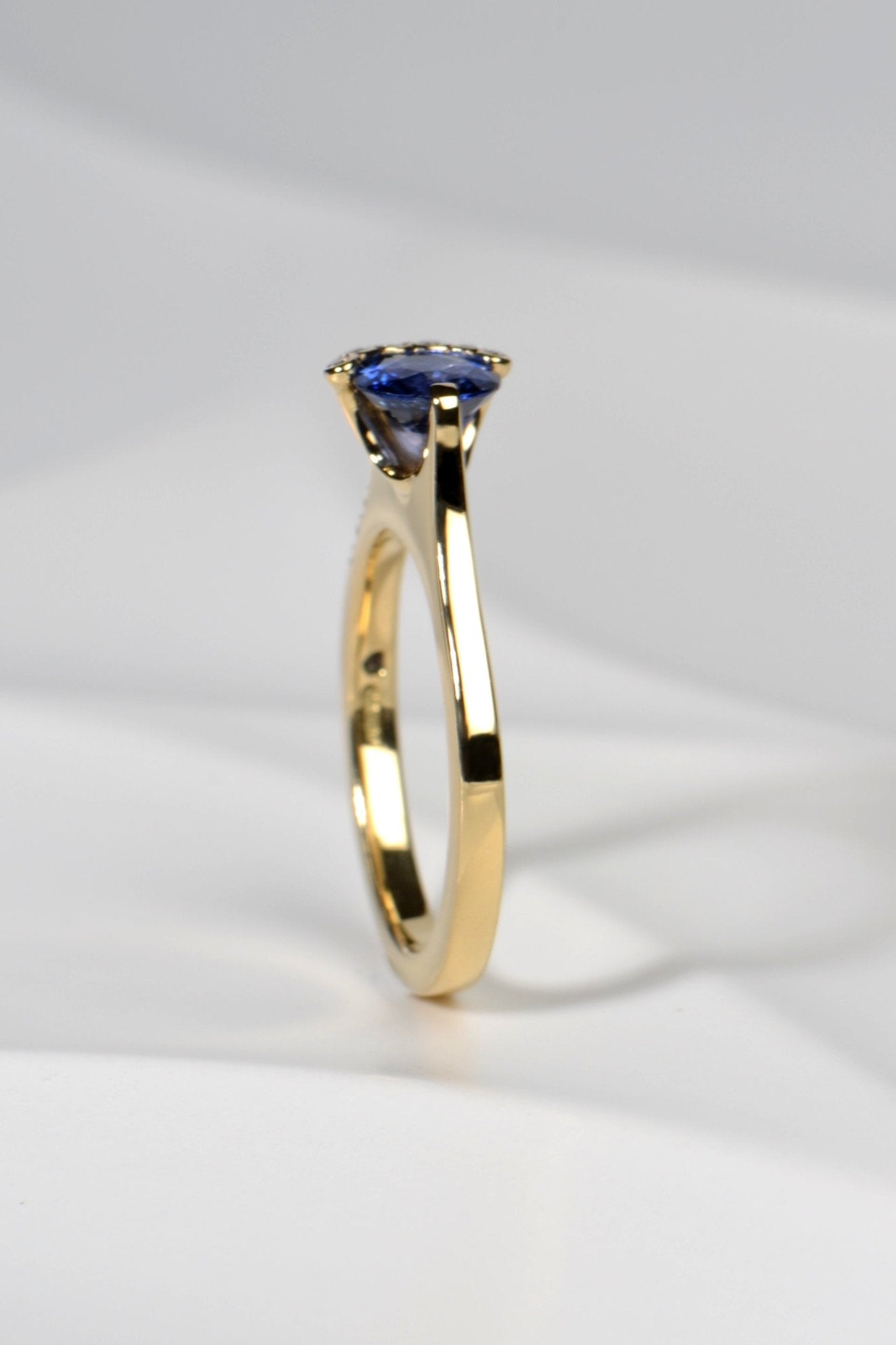 Fairypools blue sapphire 18ct yellow gold ring - Rings Christine Sadler