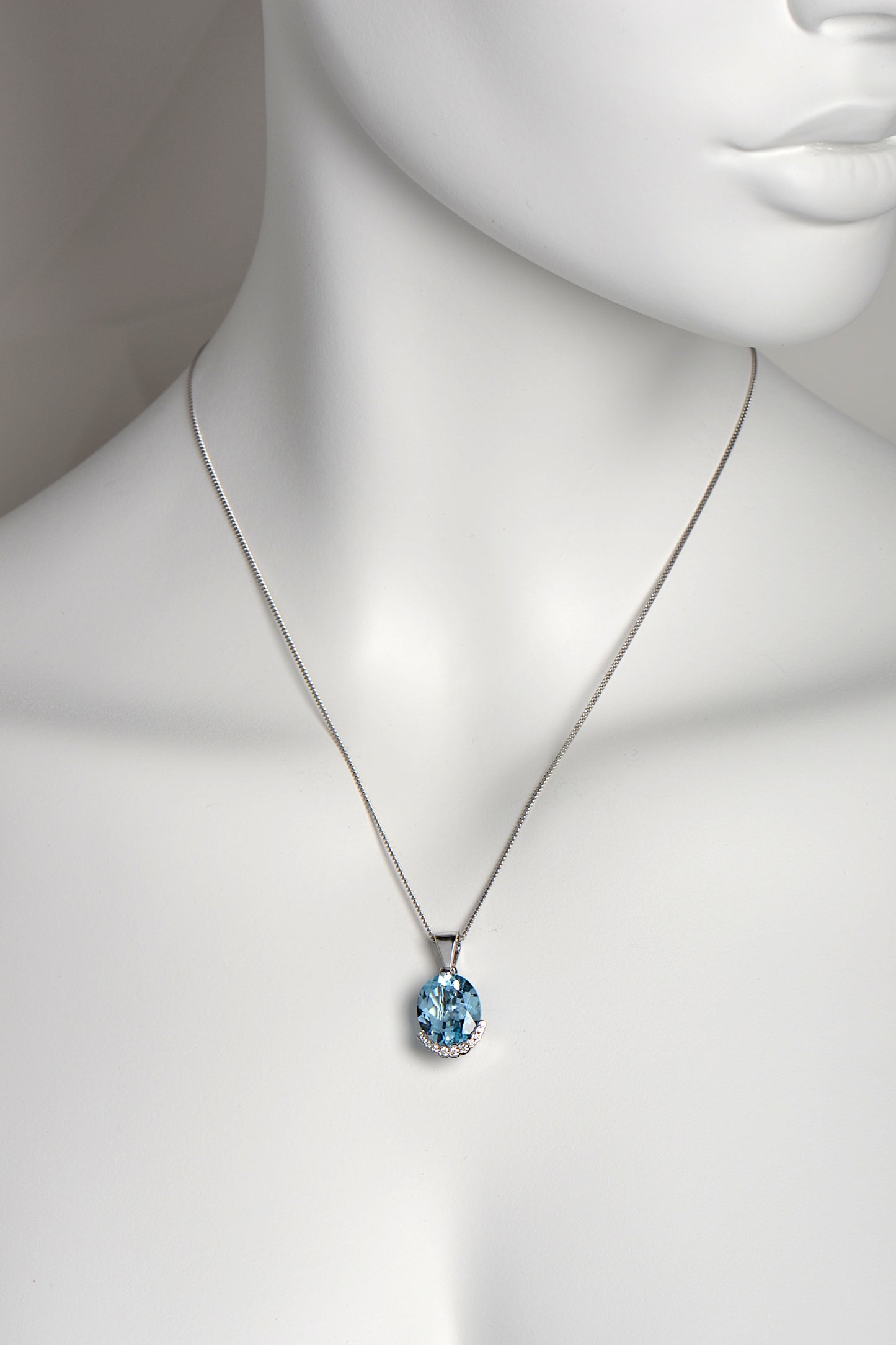 Fairypools diamond and sky blue topaz white gold pendant