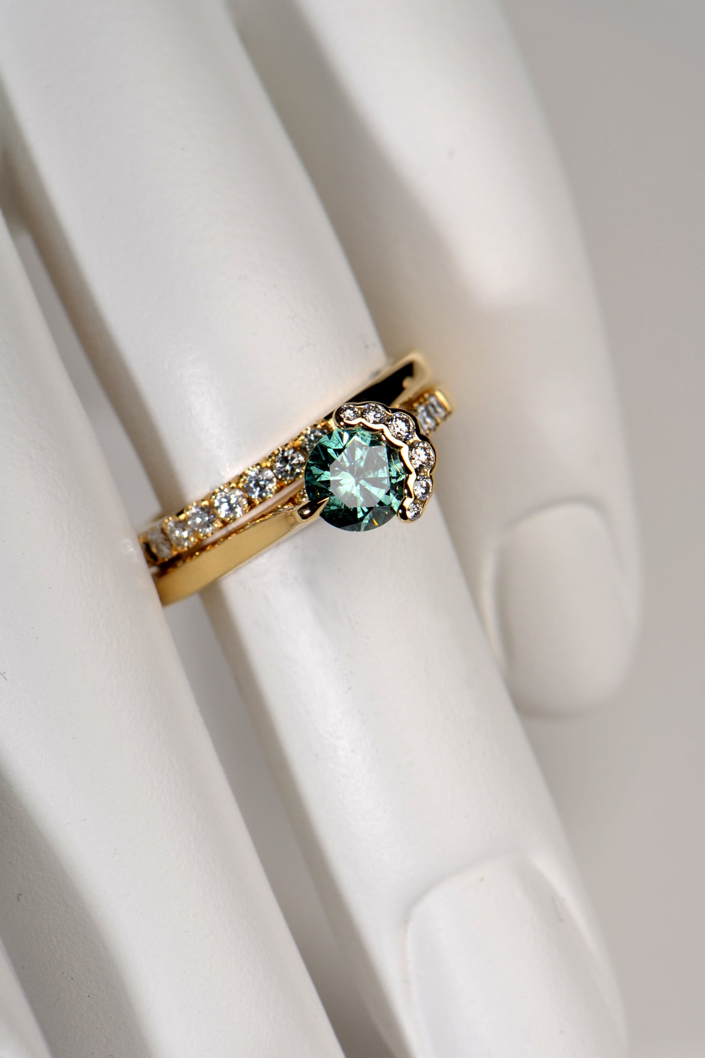 Fairypools green diamond ring