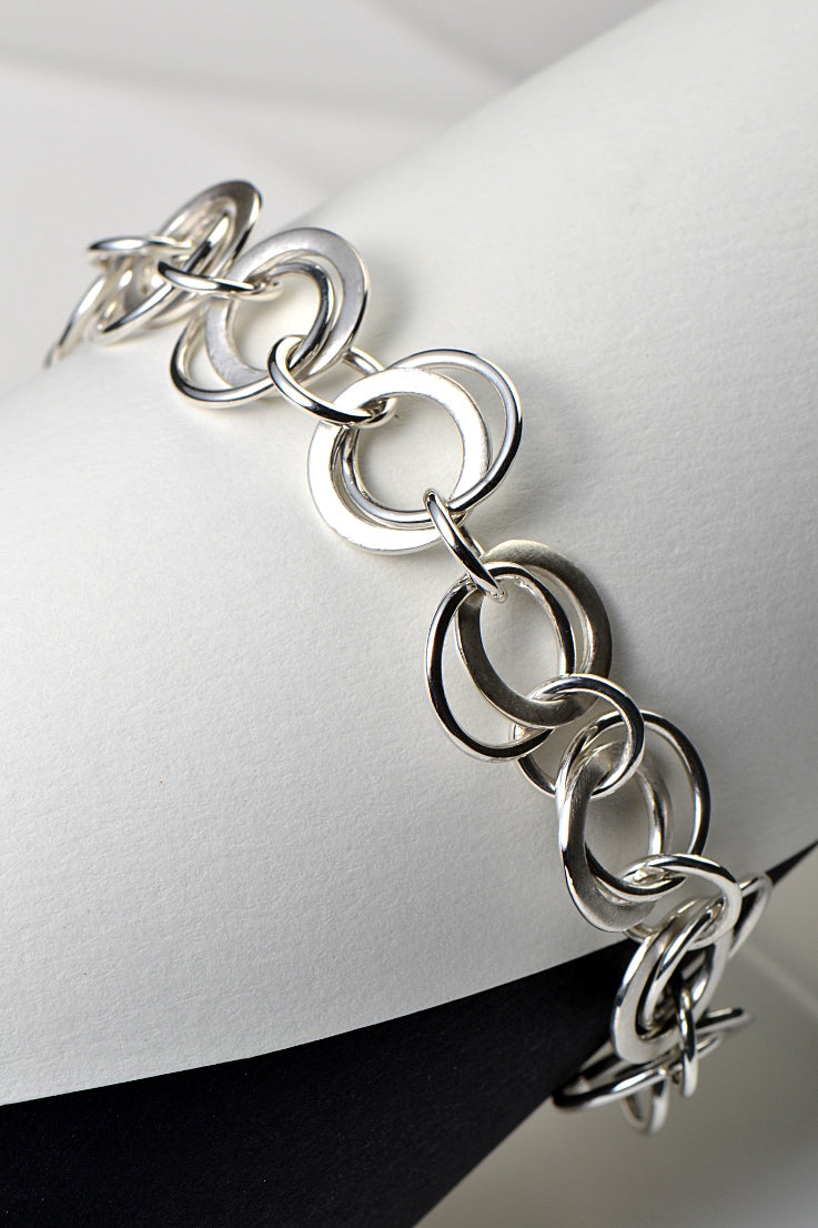 handmade silver circles bracelet