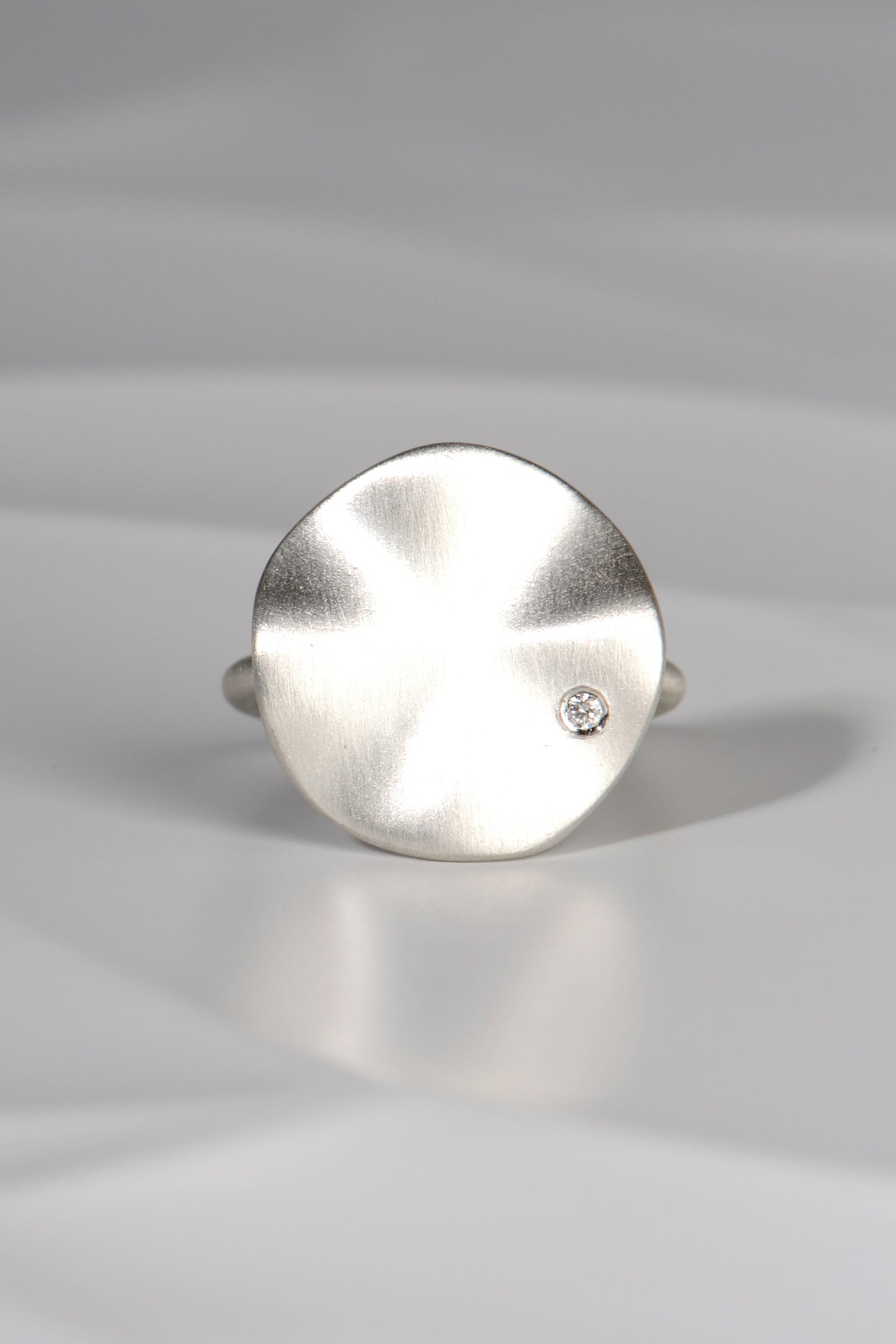 Ripple silver diamond ring