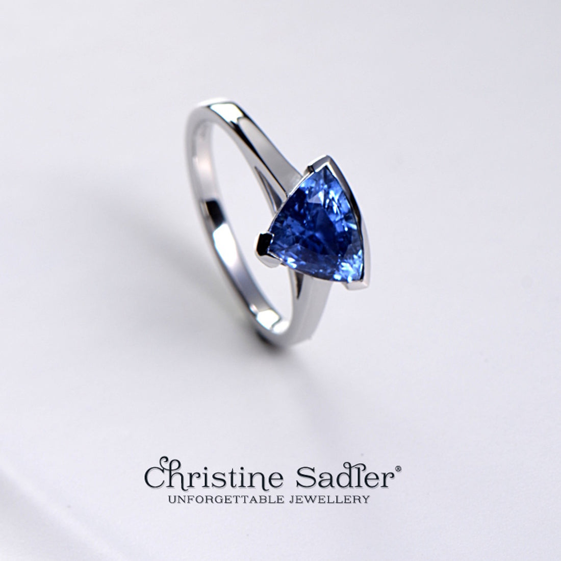 Slingshot commission ring - Ceylon sapphire in 18ct white gold