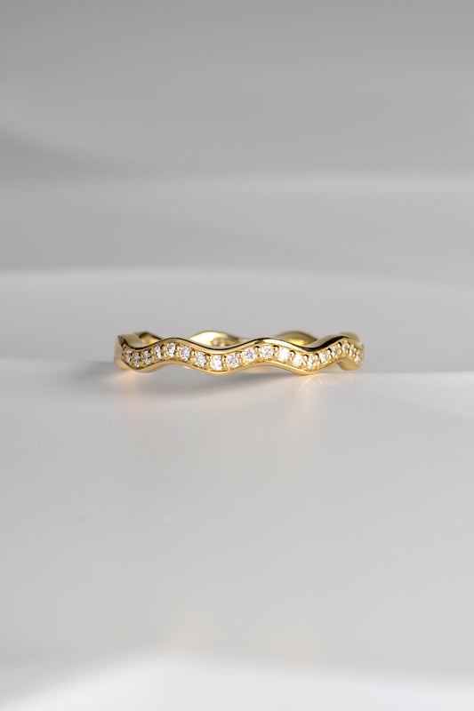 18ct Yellow Gold Diamond Wave Ring