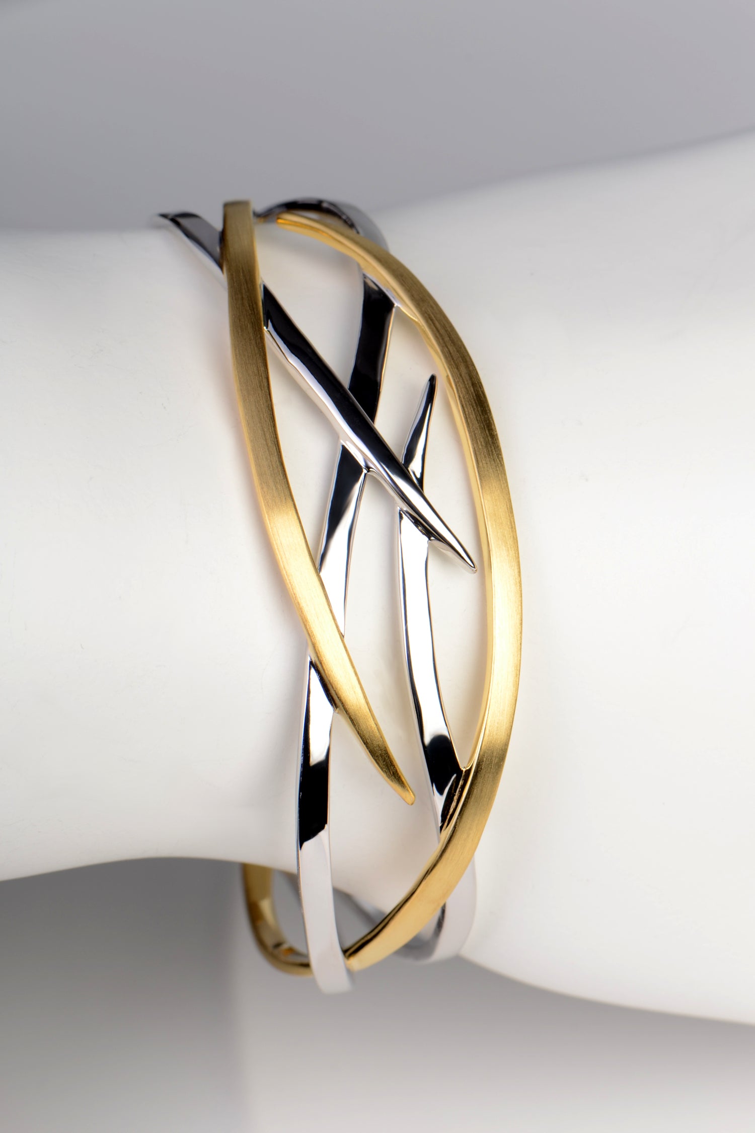 Two tone roots cuff bangle 20mm wide - Jorge Revilla