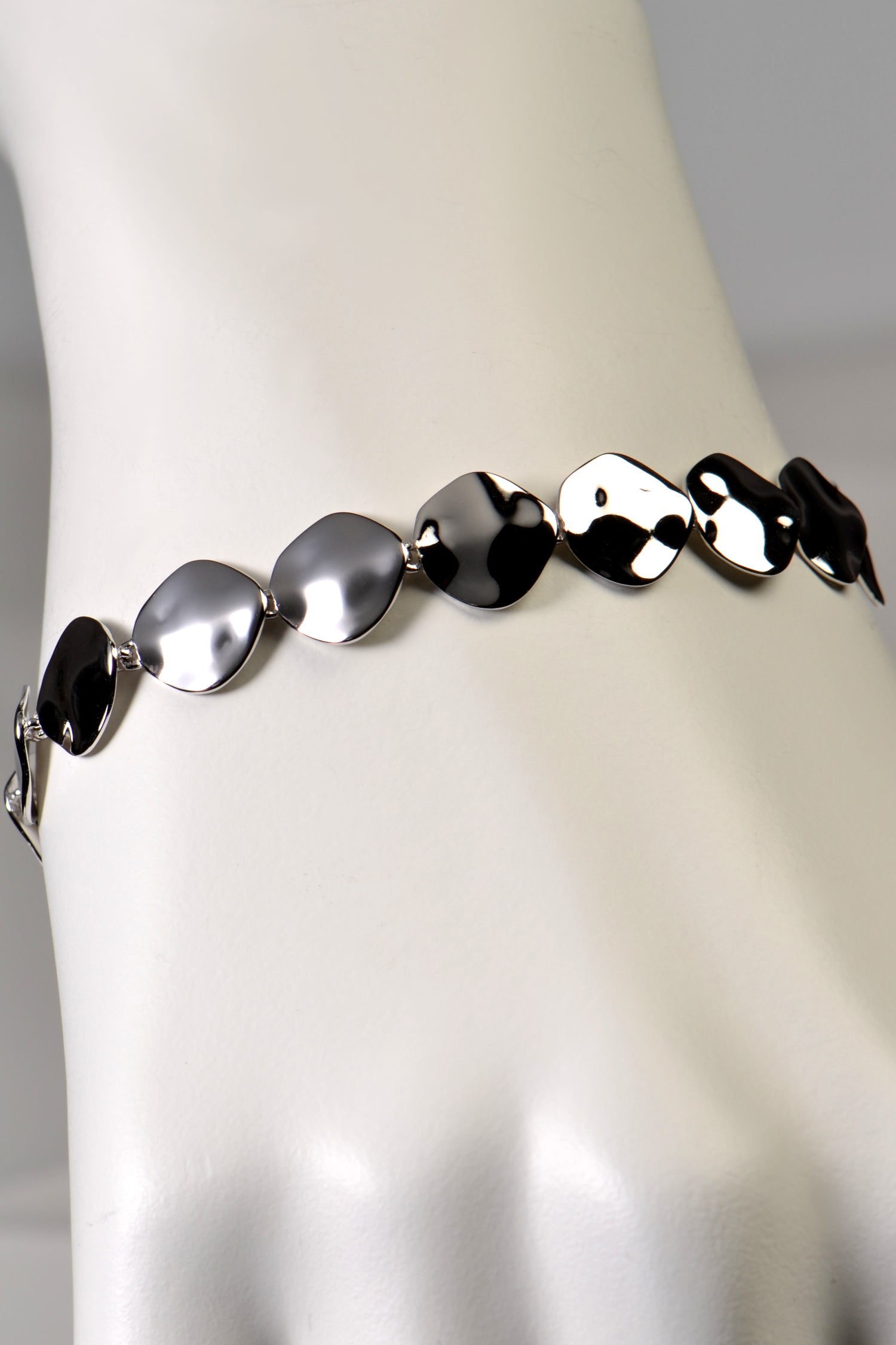 beautiful silver bracelet for a woman from jewellery designer Jorge Revilla
