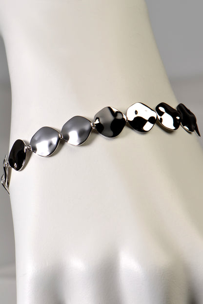 beautiful silver bracelet for a woman from jewellery designer Jorge Revilla