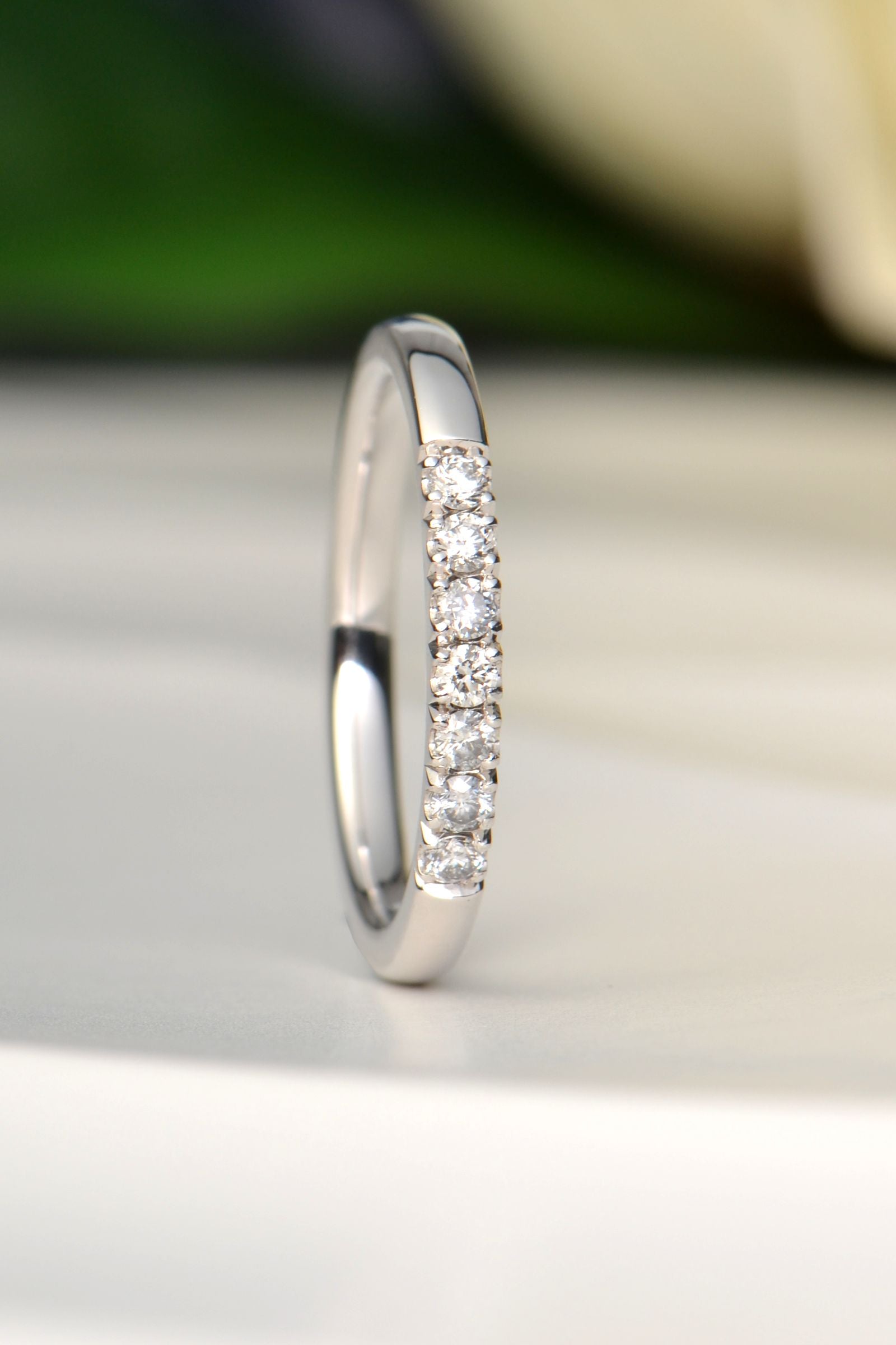 18ct white gold castle set diamond wedding ring handmade in the UK