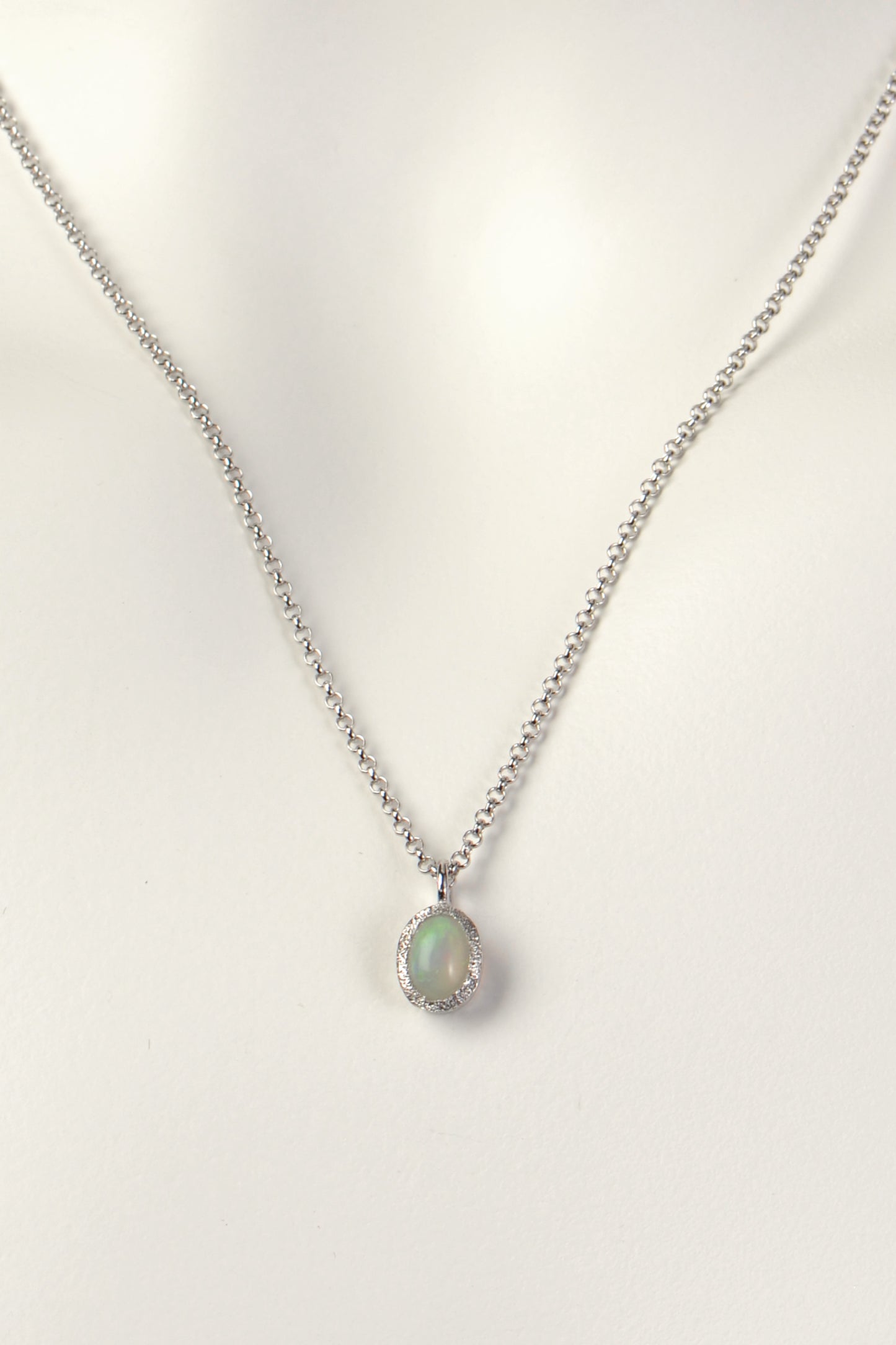 silver real opal silver necklace by jewellery designer Jorge Revilla
