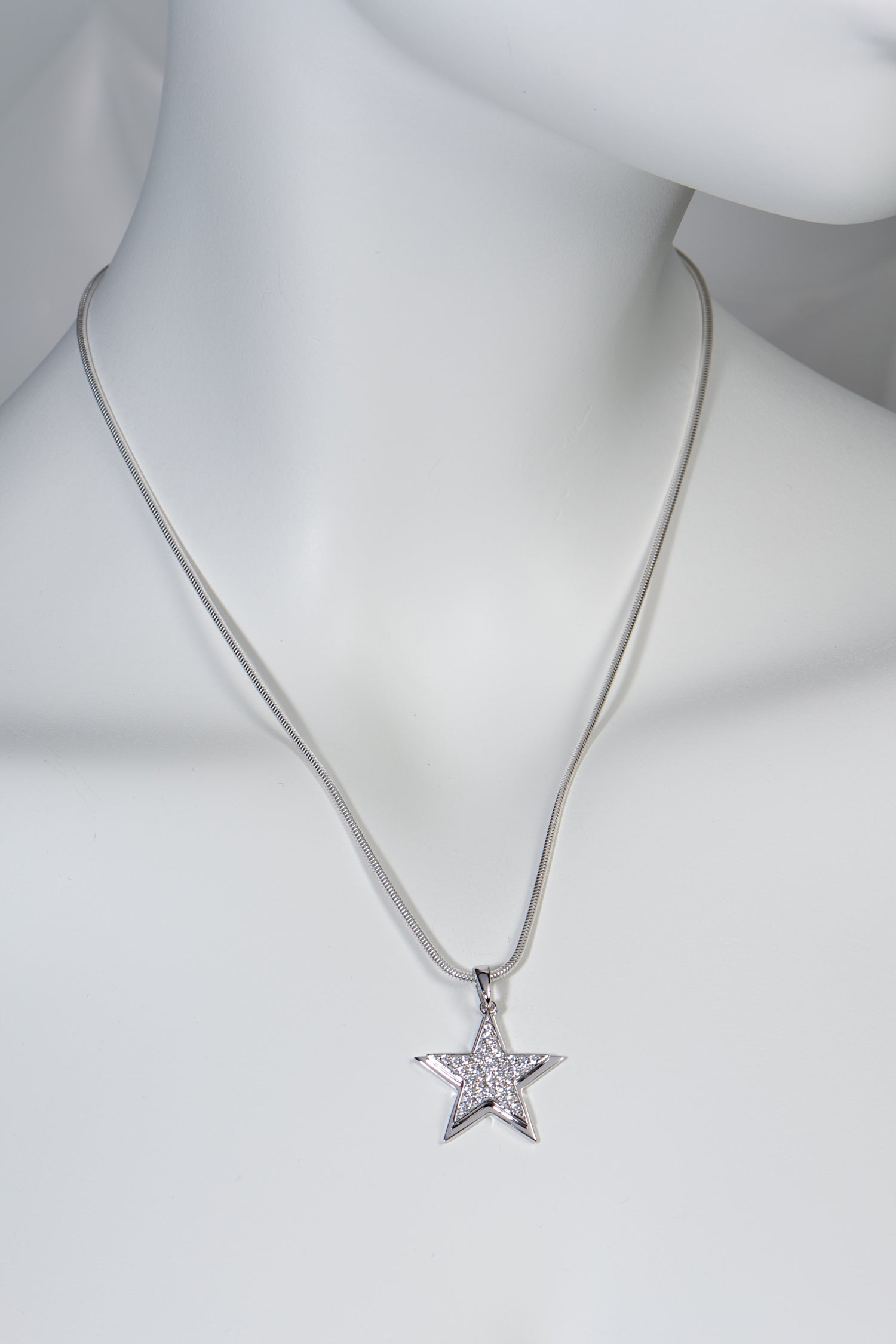 Moving Star Necklace - Main Image