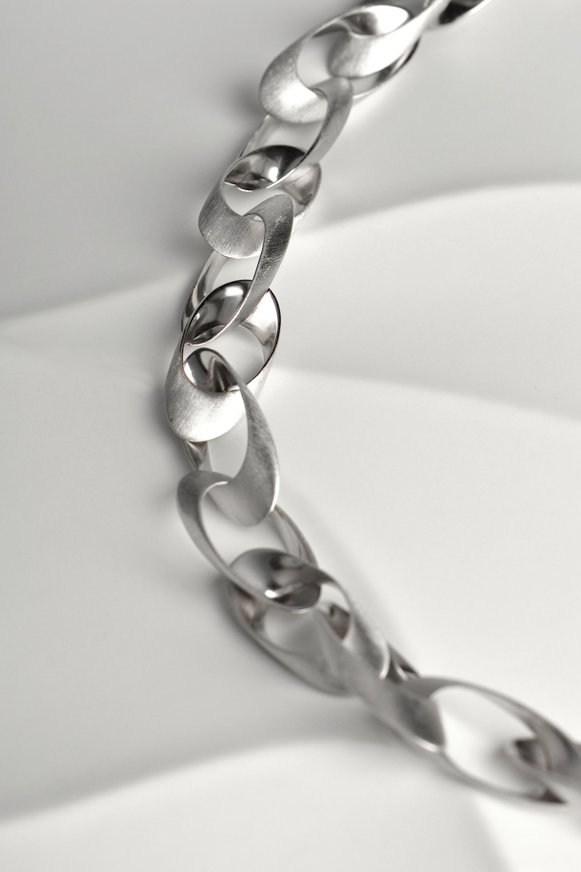 designer chain link necklace that looks inspired by paper garlands
