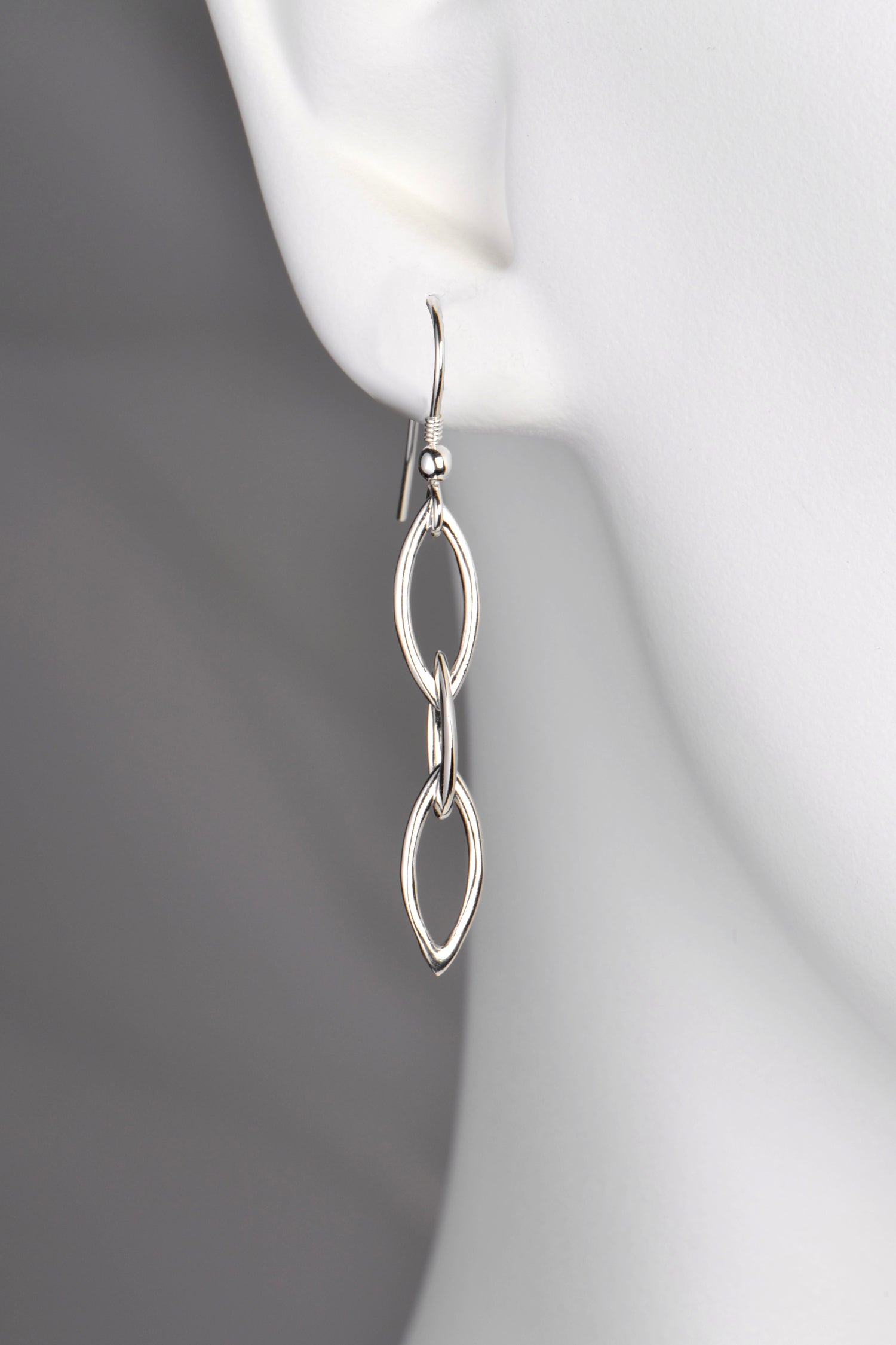 almond shaped interlocked link drop earring in sterling silver