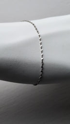 video of delicate platinum bracelet that sparkles