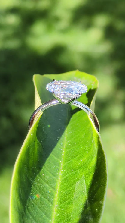 Platinum East–West Oval Lab Diamond Ring – 3 Carats of Redefined Elegance