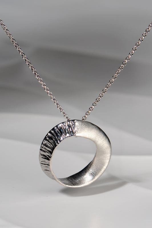 Sterling Silver Medium Seaweed Necklace