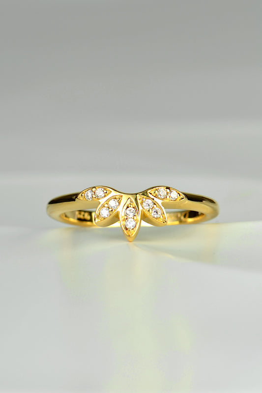 nature inspired petal tiara diamond wedding ring in 18ct yellow gold