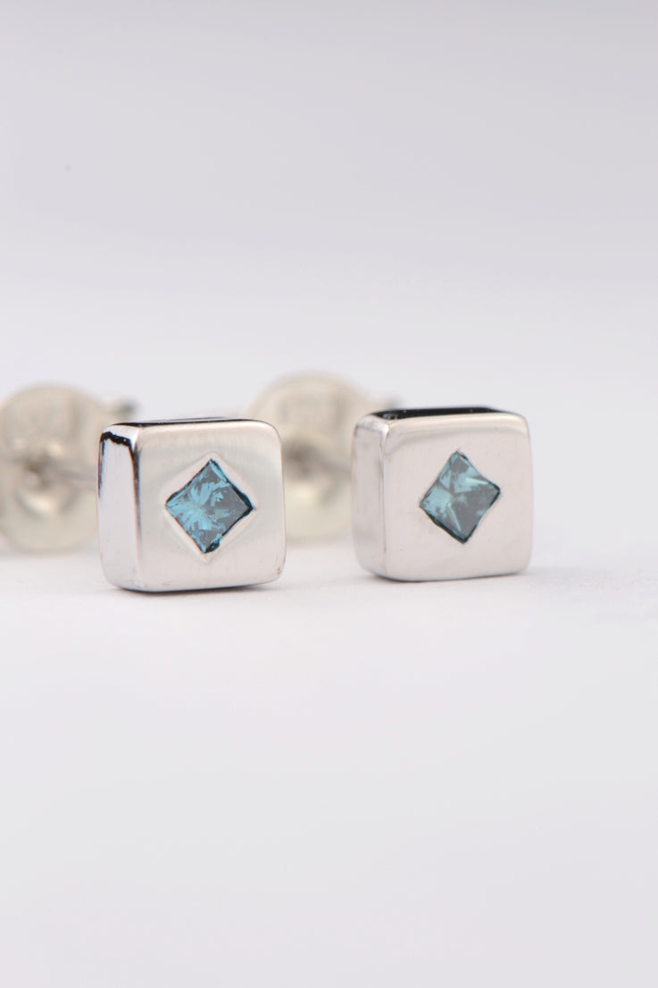 Blue diamond white gold earrings - Unforgettable Jewellery