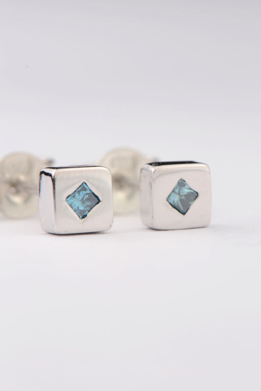 Blue diamond white gold earrings - Unforgettable Jewellery