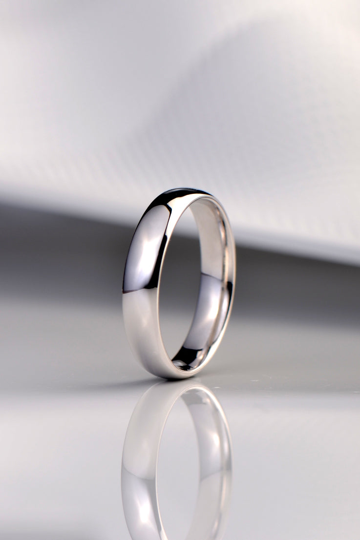 Personalised wedding rings for women