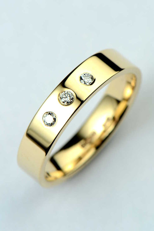 4mm 9ct yellow gold diamond wedding ring - Unforgettable Jewellery