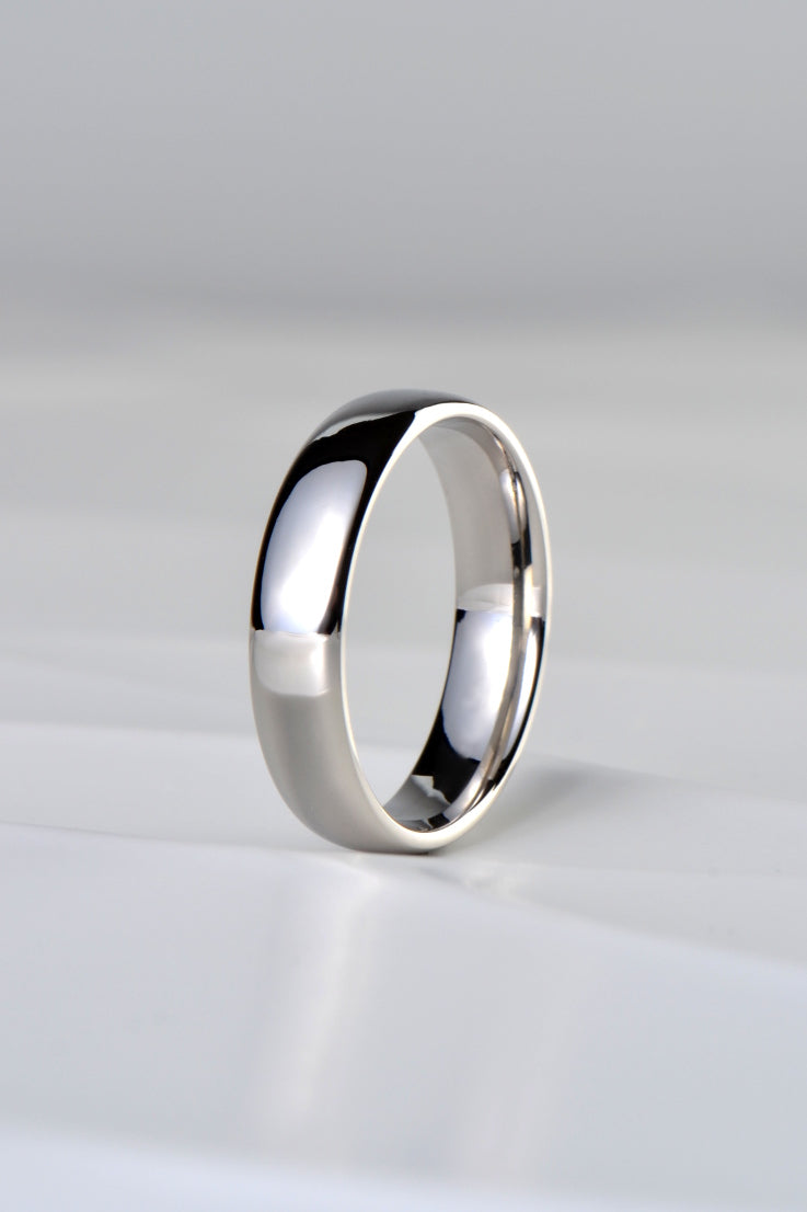 Personalised wedding rings for women