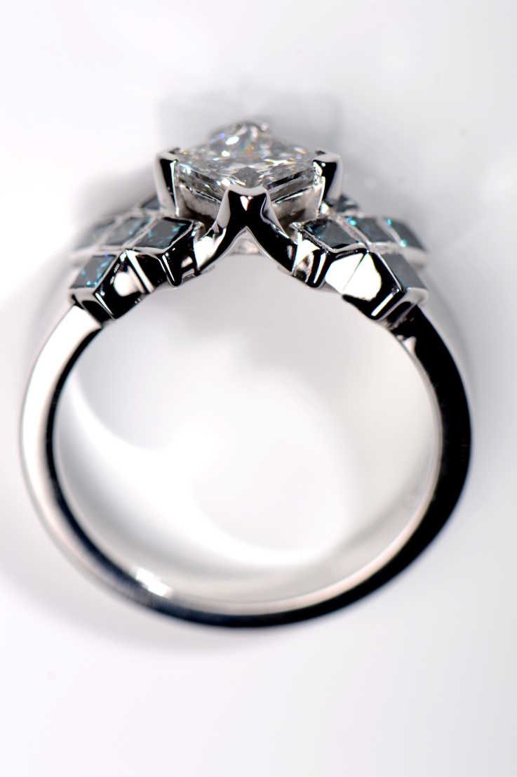 Tartan diamond ring