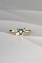 Sailing stones ring with aquamarine and diamond - Modern Rings Christine Sadler