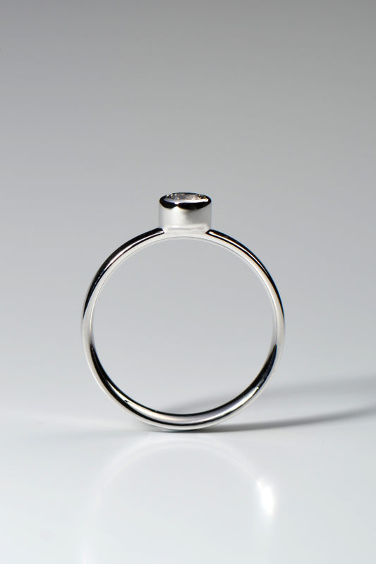 Cairn diamond 18ct white gold ring