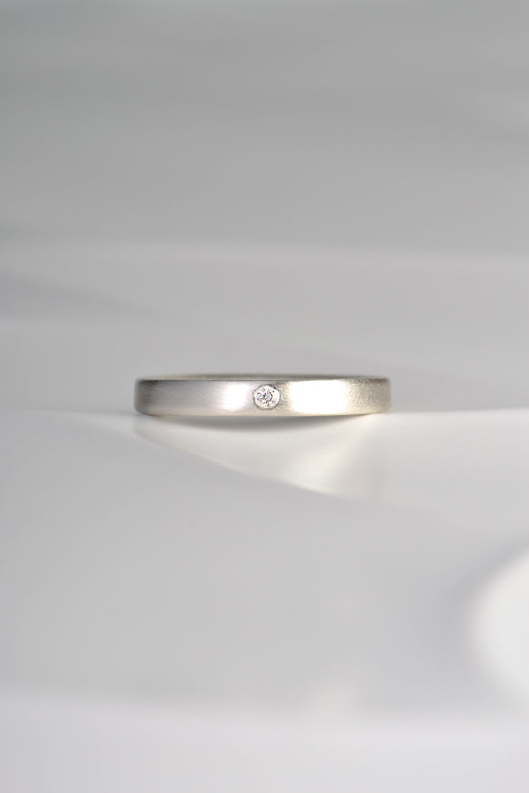 Cairn diamond ring