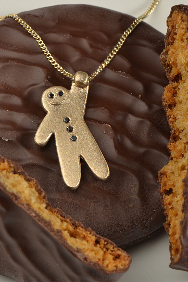 Gingerbread baby pendant gold - Unforgettable Jewellery