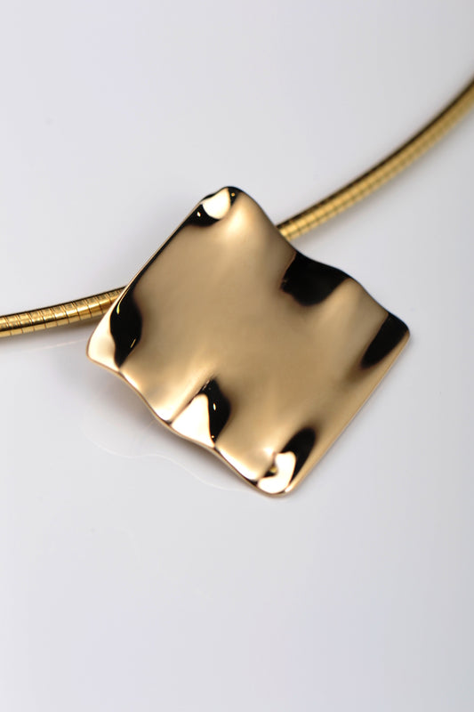 Bella Figura Mafaldine gold square pendant - Unforgettable Jewellery