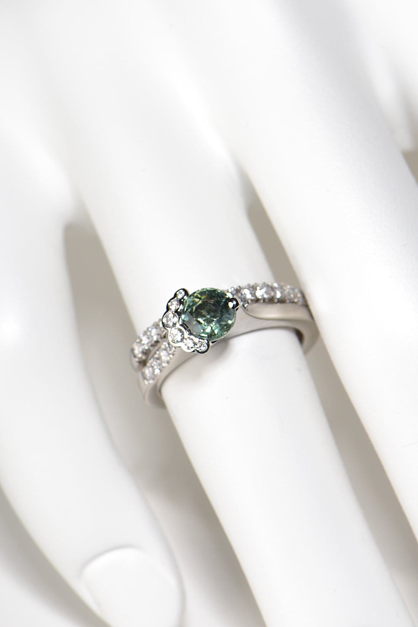 Fairypools green sapphire and diamond platinum ring