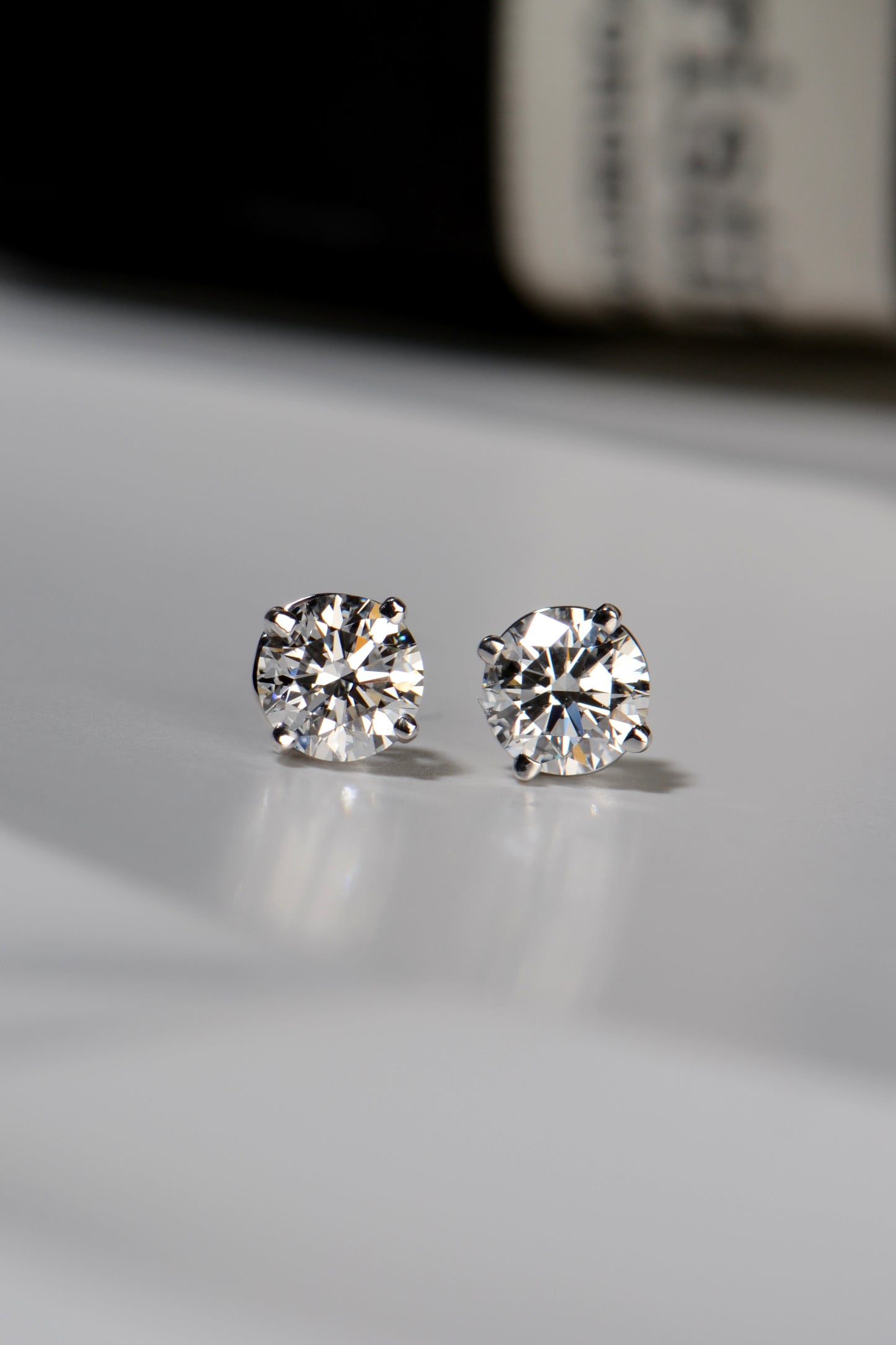 one carat diamond earrings