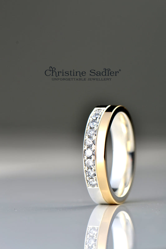 a modern wedding that that can be customised by adding stones as shown in this picture