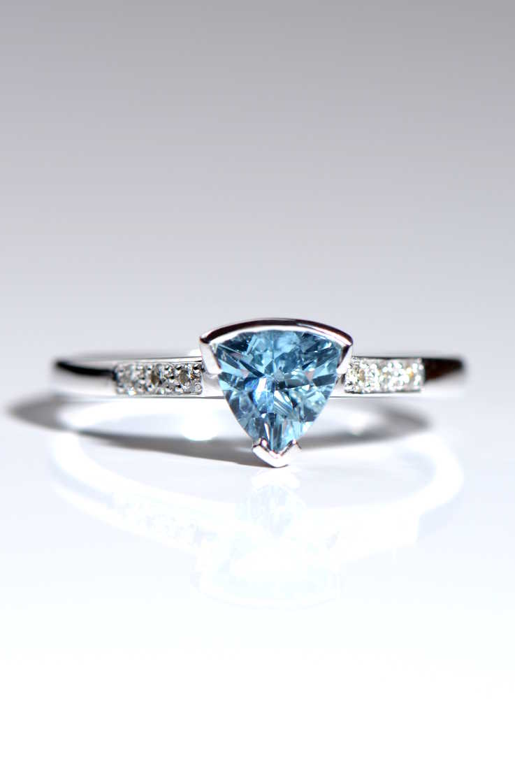 Aquamarine and diamond slingshot trillion cut ring - Unforgettable Jewellery