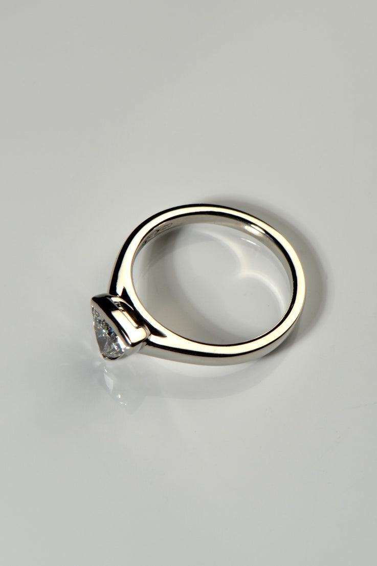 Trillion cut diamond Slingshot ring in platinum