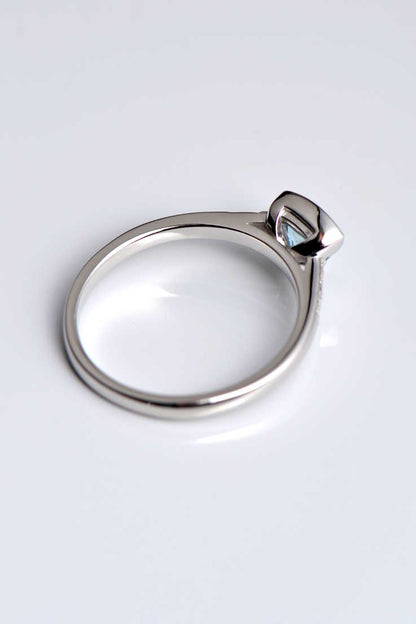 Aquamarine and diamond ring - Unforgettable Jewellery