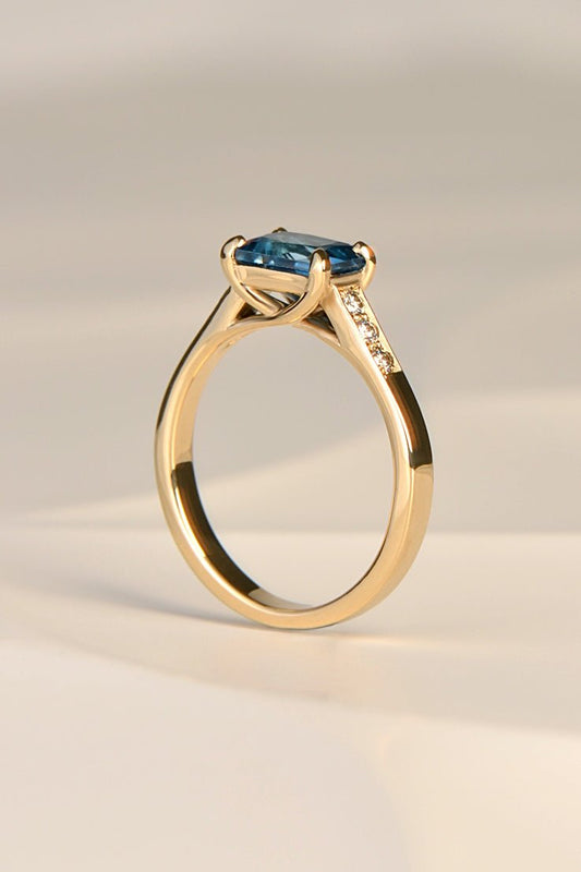 Blue topaz and diamond radiant ring. - Ring Christine Sadler