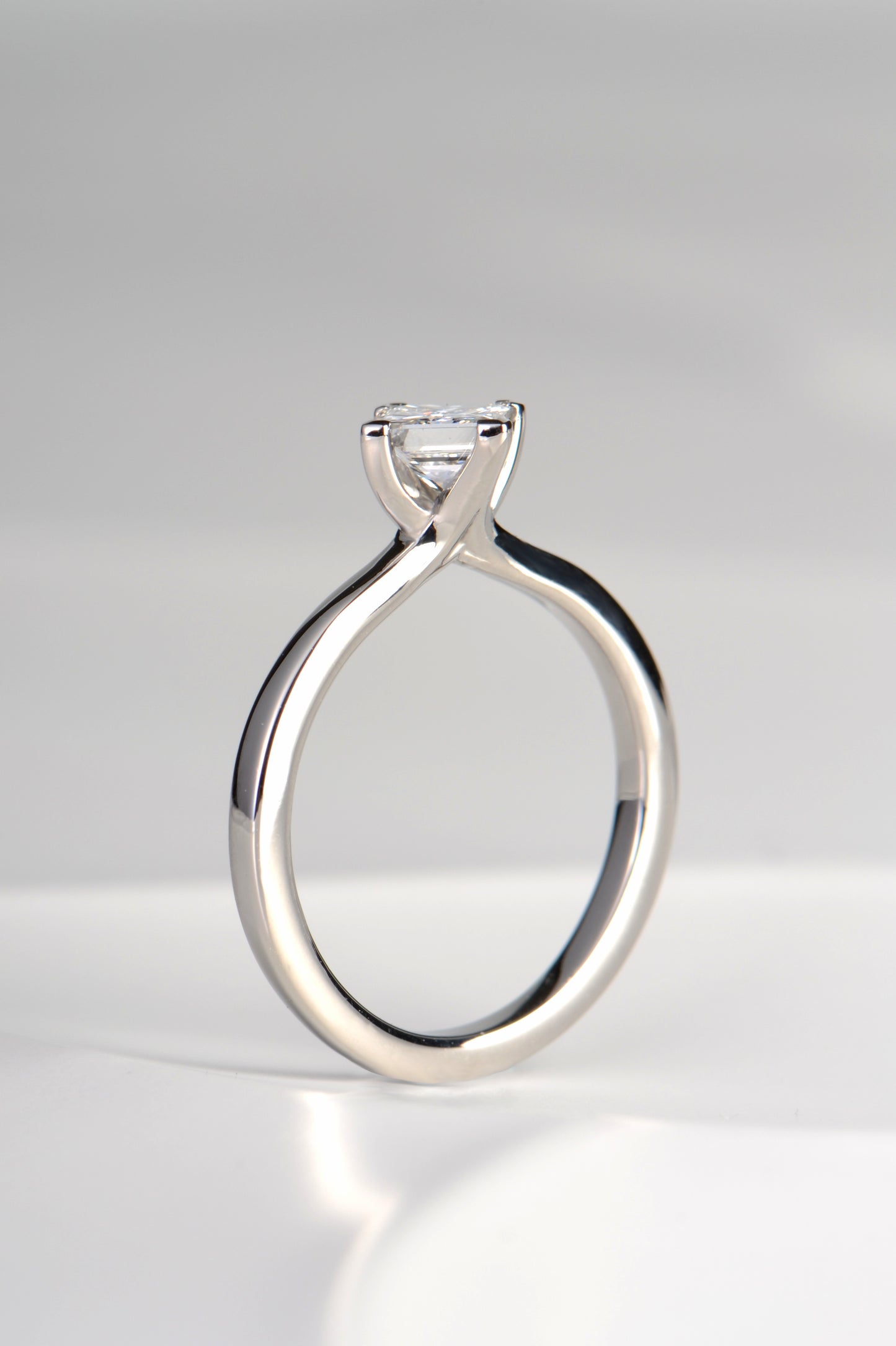 Platinum princess cut solitaire diamond engagement ring