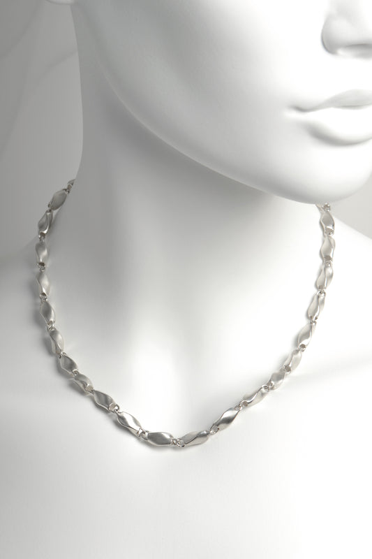 Handmade silver twist chain collar